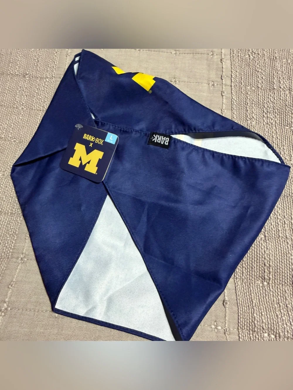 New Michigan Wolverines BARK-BOX Throw Me The Ball Dog Bandana Large